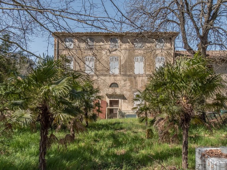 Villa for Sale in Bonnieux, The Luberon / Vaucluse 2