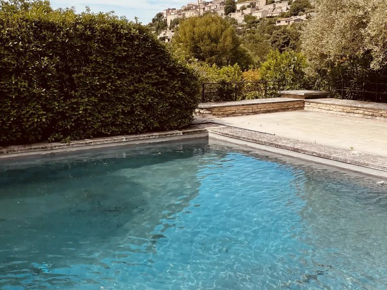 Villa for Sale in Gordes, The Luberon / Vaucluse 4