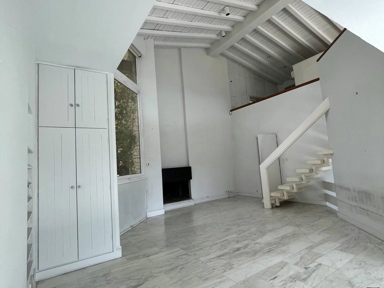 Villa for Sale in Gordes, The Luberon / Vaucluse 7