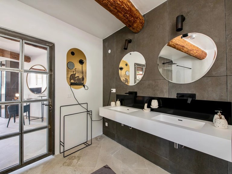 Villa for Sale in Gordes, The Luberon / Vaucluse 14