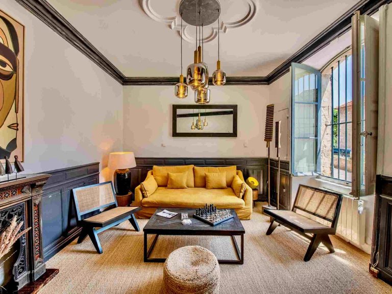 Villa for Sale in Gordes, The Luberon / Vaucluse 7