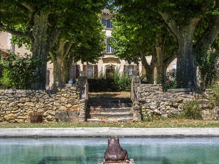 Villa for Sale in Ansouis, The Luberon / Vaucluse 7