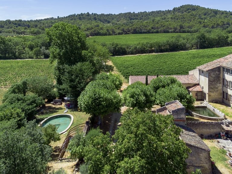 Villa for Sale in Ansouis, The Luberon / Vaucluse 12