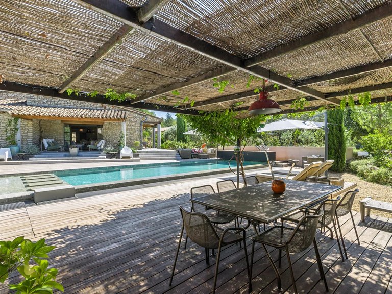 Villa for Sale in Menerbes, The Luberon / Vaucluse 5