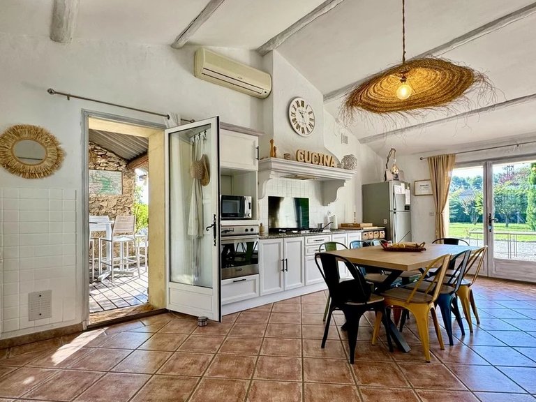 Villa for Sale in Mazan, Avignon And North Provence 9