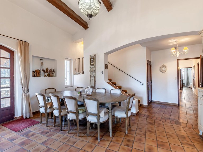 Villa for Sale in Bonnieux, The Luberon / Vaucluse 7