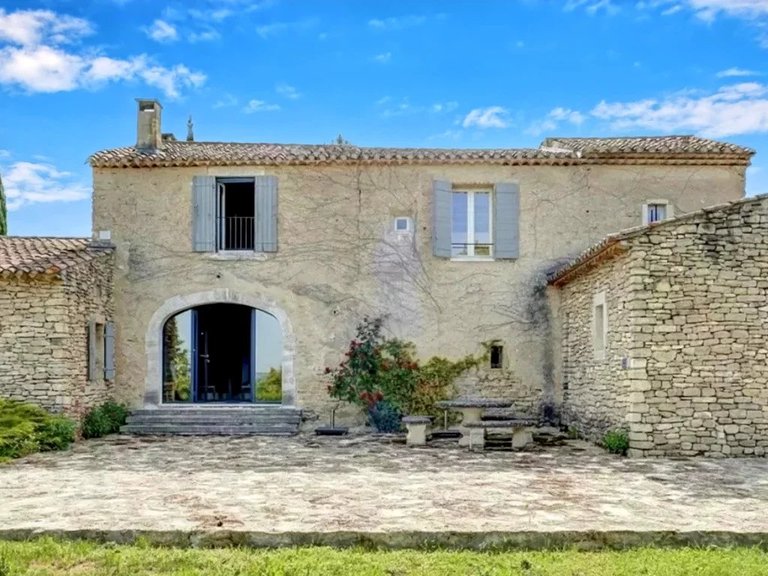 Villa for Sale in Menerbes, The Luberon / Vaucluse 11