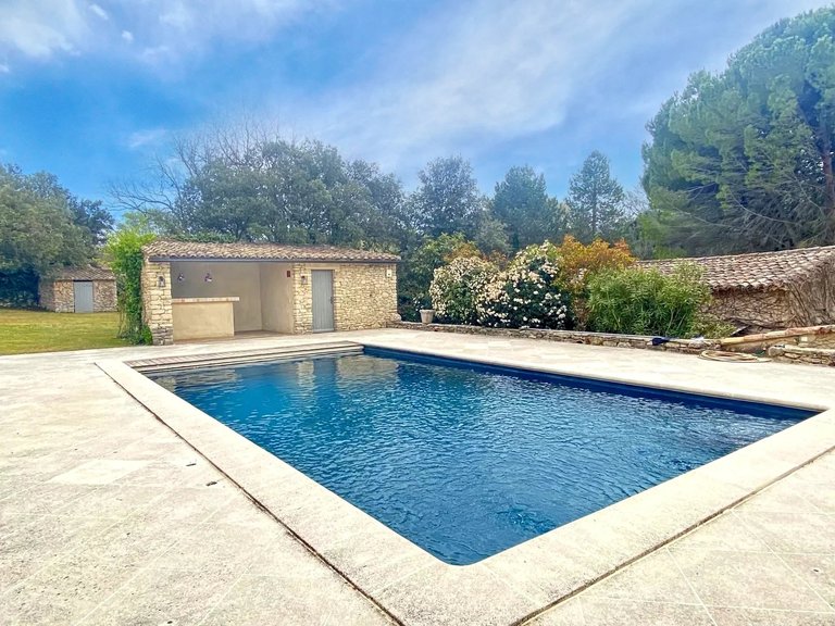 Villa for Sale in Menerbes, The Luberon / Vaucluse 17