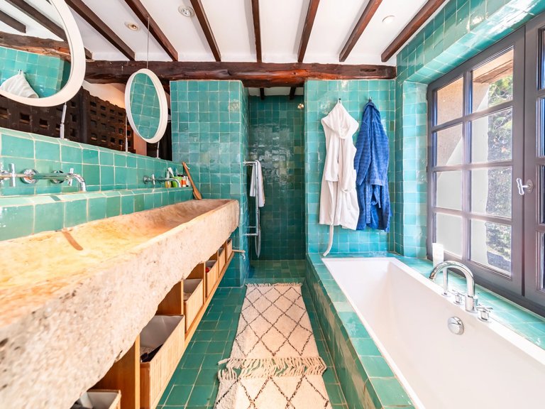 Villa for Sale in Murs, The Luberon / Vaucluse 7