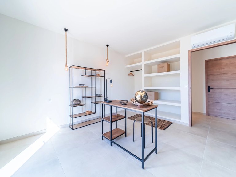 Villa for Sale in Gordes, The Luberon / Vaucluse 14