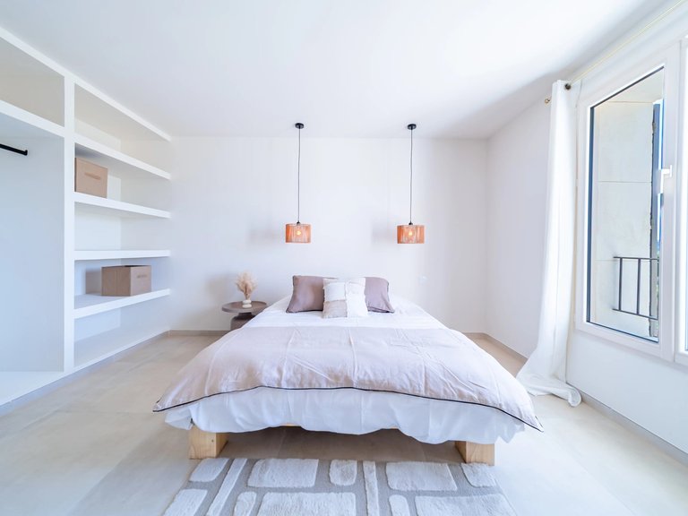 Villa for Sale in Gordes, The Luberon / Vaucluse 15