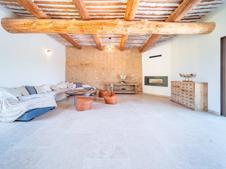 Villa for Sale in Oppede, The Luberon / Vaucluse 13