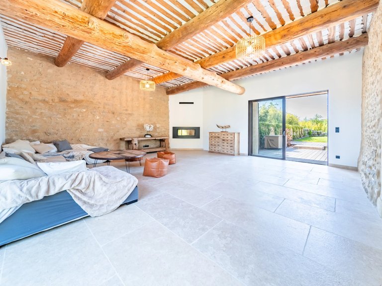 Villa for Sale in Oppede, The Luberon / Vaucluse 14
