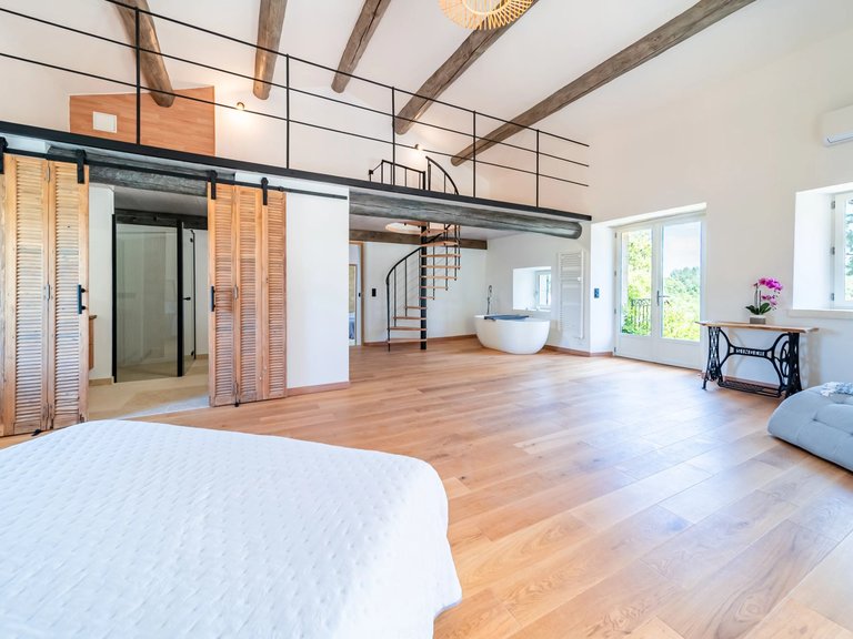 Villa for Sale in Oppede, The Luberon / Vaucluse 20