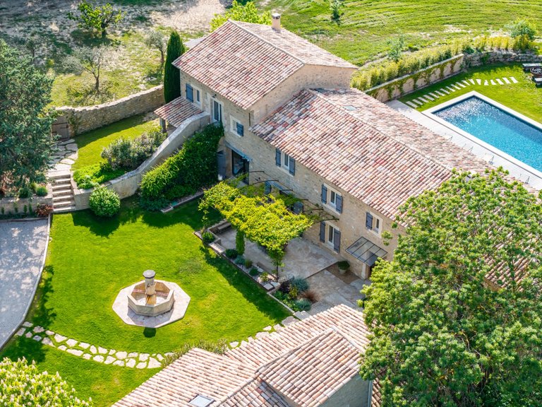Villa for Sale in Oppede, The Luberon / Vaucluse 4