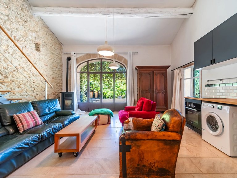 Villa for Sale in Robion, The Luberon / Vaucluse 13