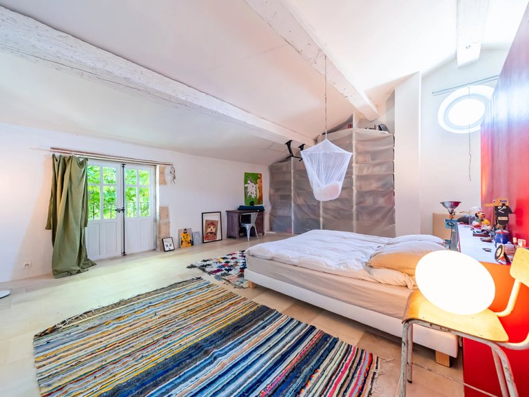 Villa for Sale in Robion, The Luberon / Vaucluse 7
