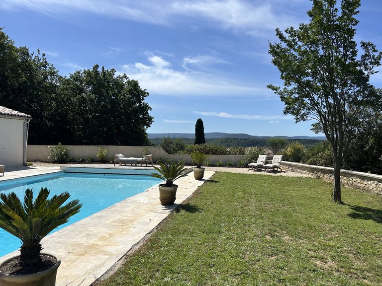 Villa for Sale in Montelimar, Avignon And North Provence 2