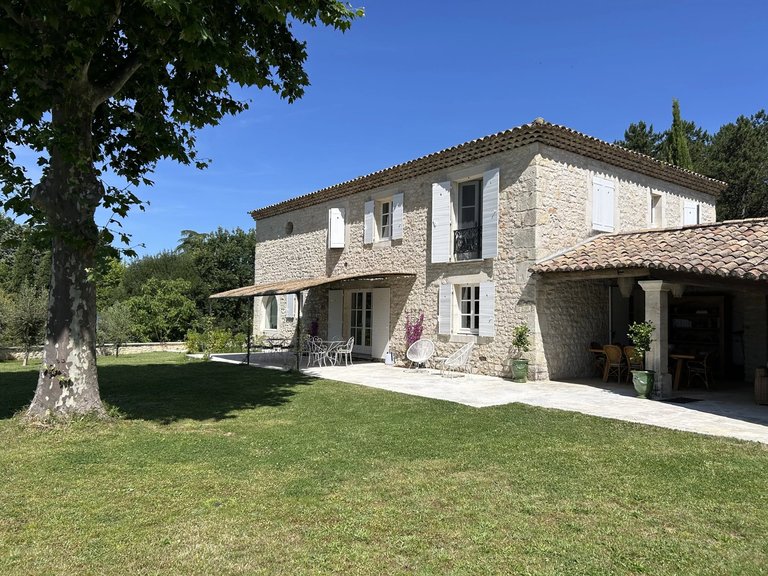 Villa for Sale in Montelimar, Avignon And North Provence 7