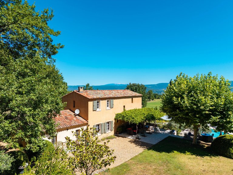Villa for Sale in Bonnieux, The Luberon / Vaucluse 19