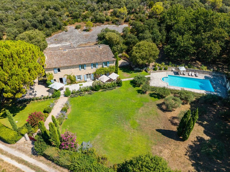 Villa for Sale in Menerbes, The Luberon / Vaucluse 7