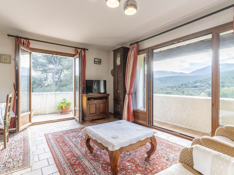 Villa for Sale in La Croix Valmer, St. Tropez, Grimaud Area 2