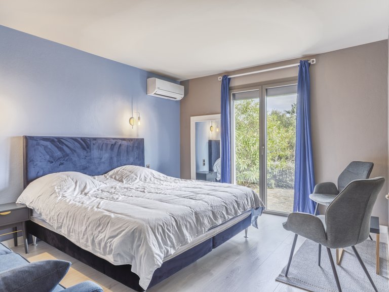 Villa for Sale in La Croix Valmer, St. Tropez, Grimaud Area 8