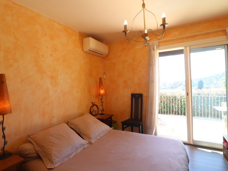 Villa for Sale in Cavalaire Sur Mer, Provence Coast (cassis To Cavalaire) 11