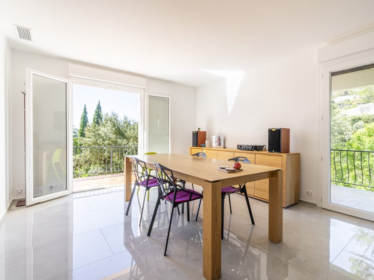 Villa for Sale in La Croix Valmer, St. Tropez, Grimaud Area 3