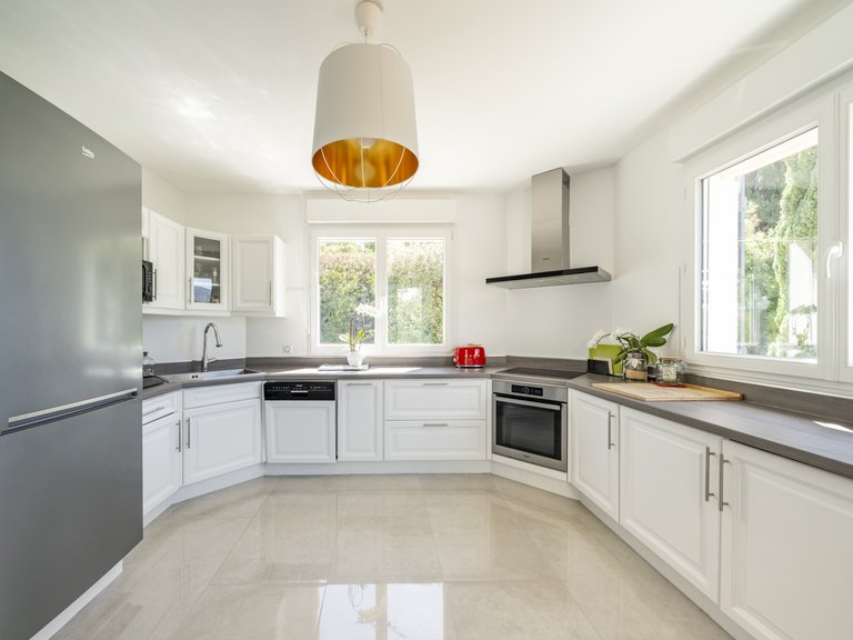 Villa for Sale in La Croix Valmer, St. Tropez, Grimaud Area 5