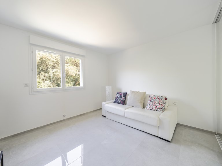 Villa for Sale in La Croix Valmer, St. Tropez, Grimaud Area 8