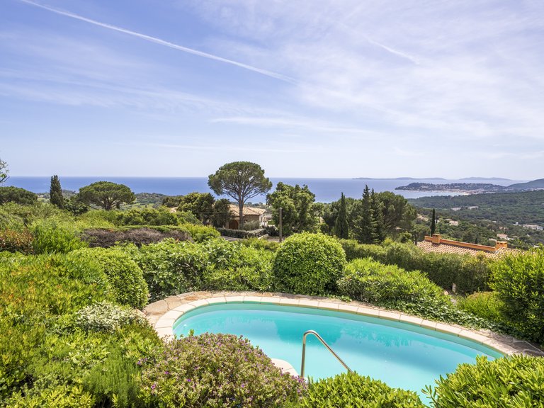 Villa for Sale in La Croix Valmer, St. Tropez, Grimaud Area 3