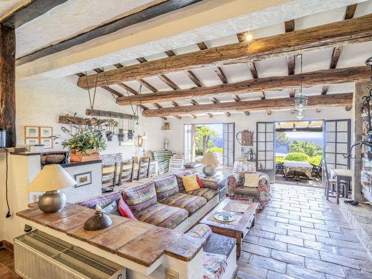 Villa for Sale in La Croix Valmer, St. Tropez, Grimaud Area 5
