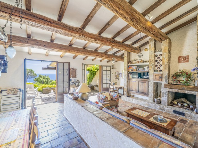 Villa for Sale in La Croix Valmer, St. Tropez, Grimaud Area 7