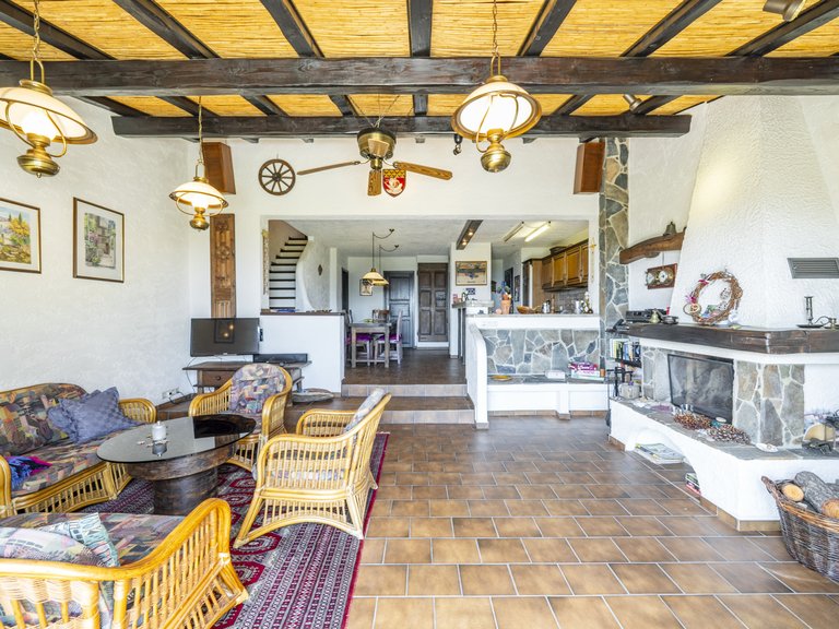 Villa for Sale in La Croix Valmer, St. Tropez, Grimaud Area 8