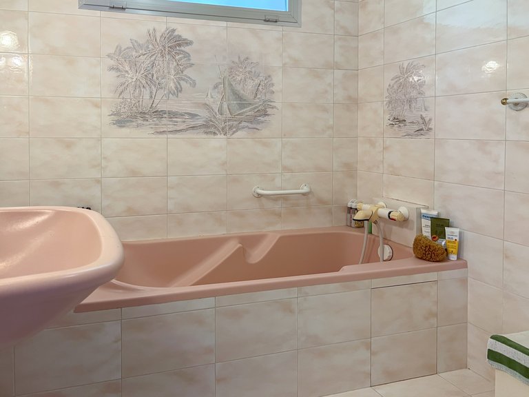 Villa for Sale in Cavalaire Sur Mer, Provence Coast (cassis To Cavalaire) 10
