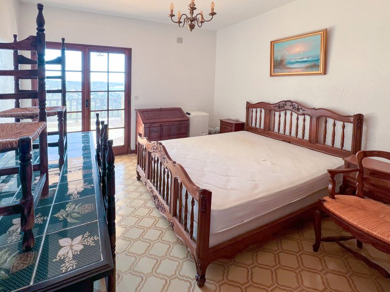 Villa for Sale in Cavalaire Sur Mer, Provence Coast (cassis To Cavalaire) 8
