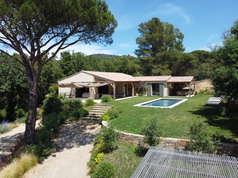 Villa for Sale in La Croix Valmer, St. Tropez, Grimaud Area 16