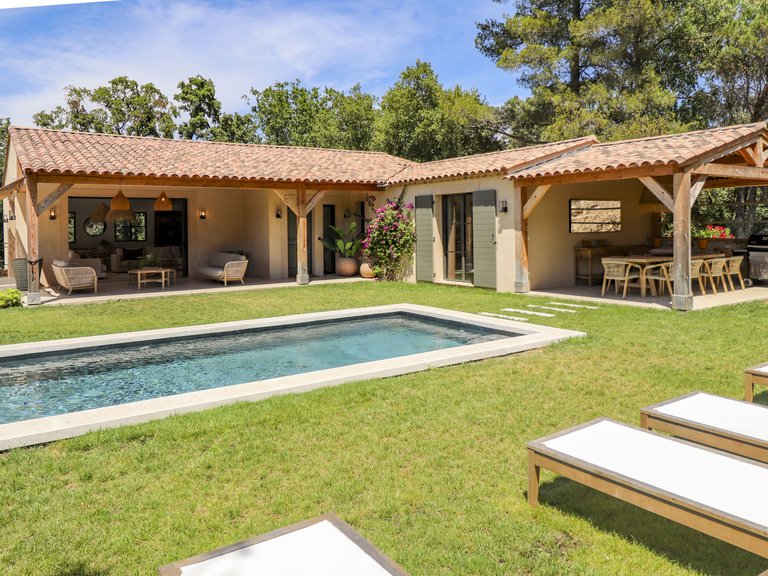 Villa for Sale in La Croix Valmer, St. Tropez, Grimaud Area 4
