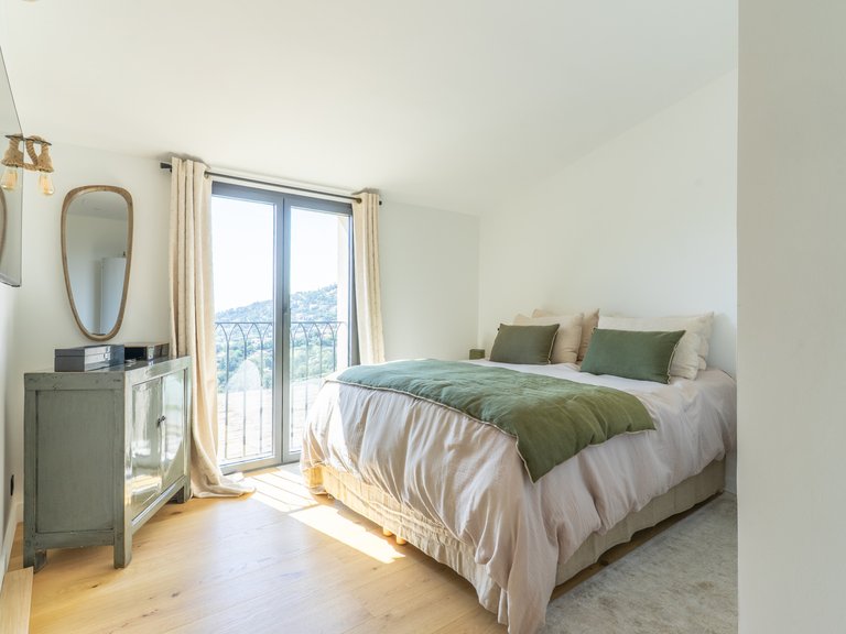 Villa for Sale in Cavalaire Sur Mer, Provence Coast (cassis To Cavalaire) 12