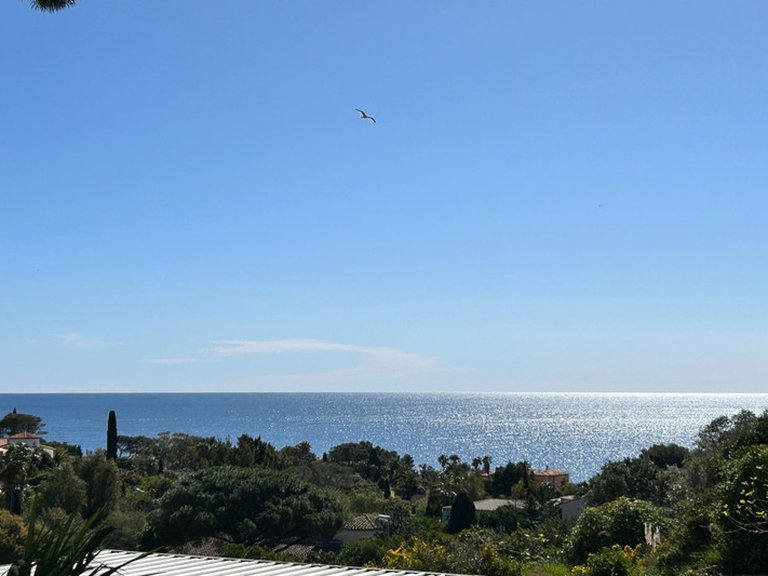 Villa for Sale in Les Issambres, St Raphaël, Ste Maxime Area 1
