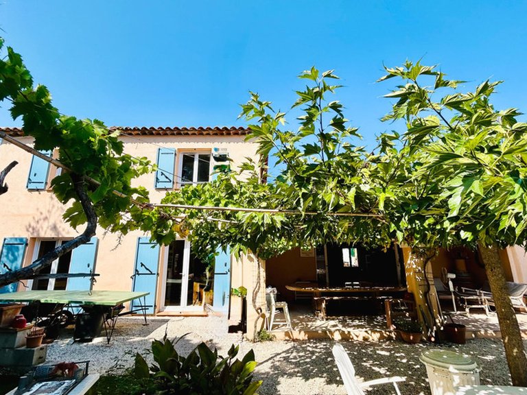 Villa for Sale in Les Issambres, St Raphaël, Ste Maxime Area 5