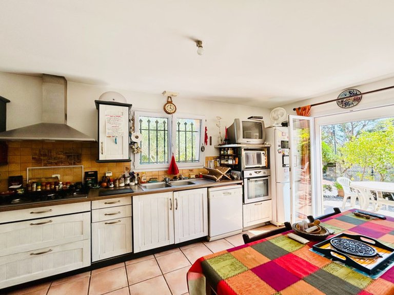 Villa for Sale in Les Issambres, St Raphaël, Ste Maxime Area 6