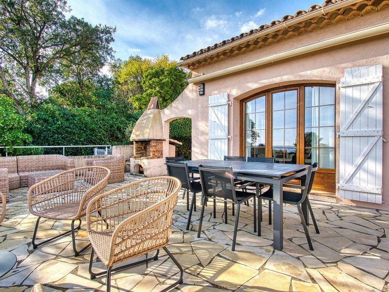Villa for Sale in Les Issambres, St Raphaël, Ste Maxime Area 7