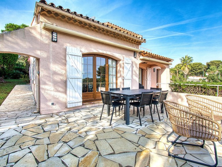 Villa for Sale in Les Issambres, St Raphaël, Ste Maxime Area 12