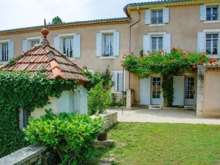 Villa for Sale in Apt, The Luberon / Vaucluse 2