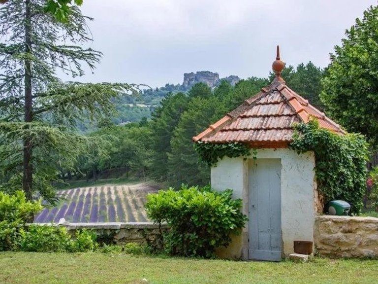 Villa for Sale in Apt, The Luberon / Vaucluse 12