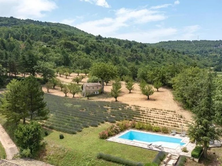 Villa for Sale in Apt, The Luberon / Vaucluse 4