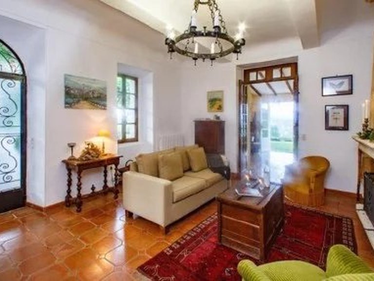Villa for Sale in Apt, The Luberon / Vaucluse 7