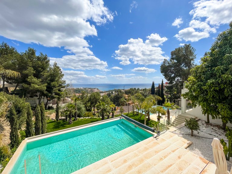 Villa for Sale in Gènova, Palma Area 1
